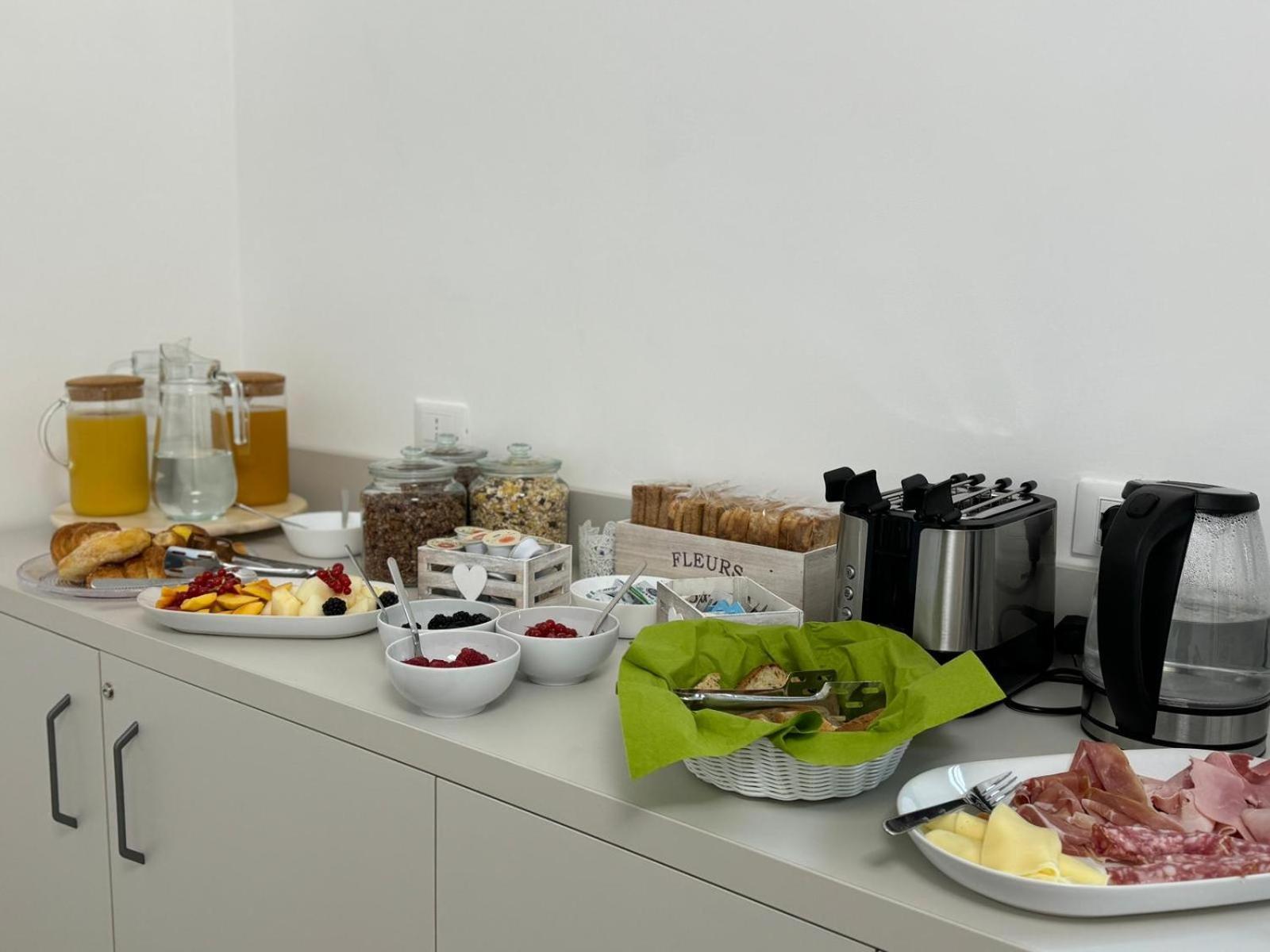 Guest House Al Porto Civitavecchia Εξωτερικό φωτογραφία